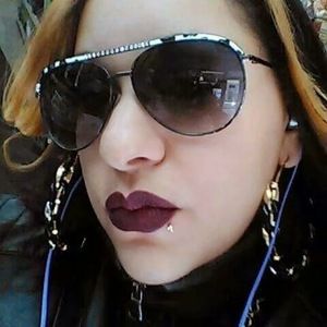 Meet your Posher, Yoani